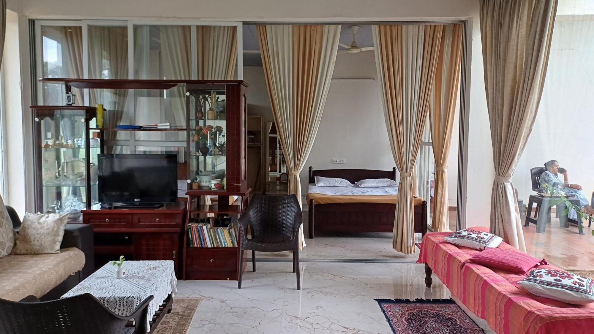 Shi'S Unique & Private 180 Degree Glass House In Pollāchi Εξωτερικό φωτογραφία
