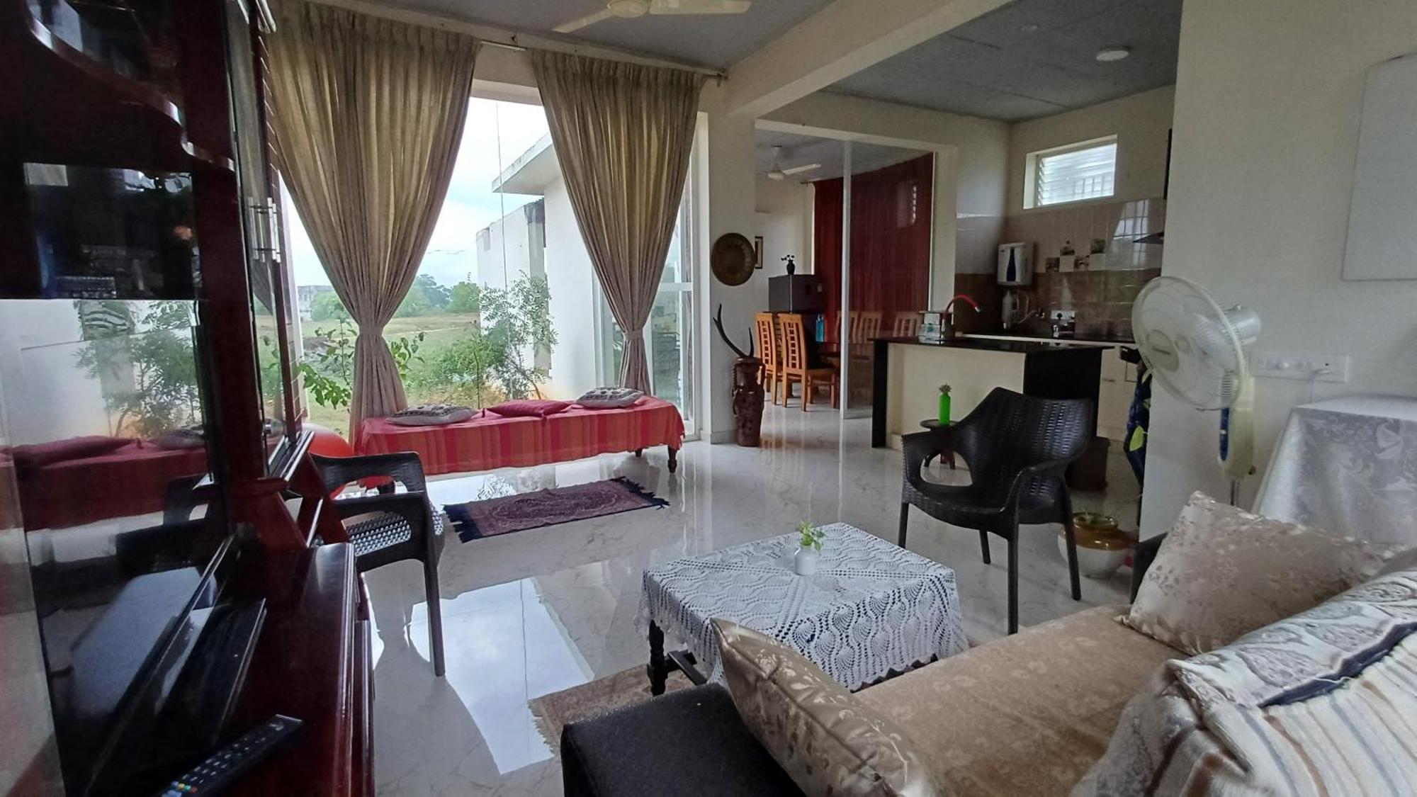 Shi'S Unique & Private 180 Degree Glass House In Pollāchi Εξωτερικό φωτογραφία
